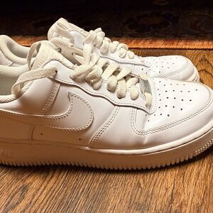 Nike White Low-Top Leather Sneakers